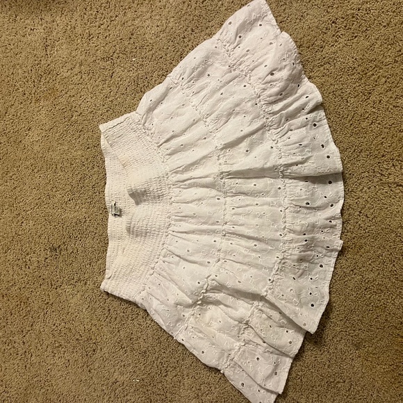 American Eagle Outfitters Dresses & Skirts - American eagle white flowy skirt
